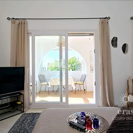 Villa Stunning With A Private Pool Perfect For A Relaxing Getaway V100